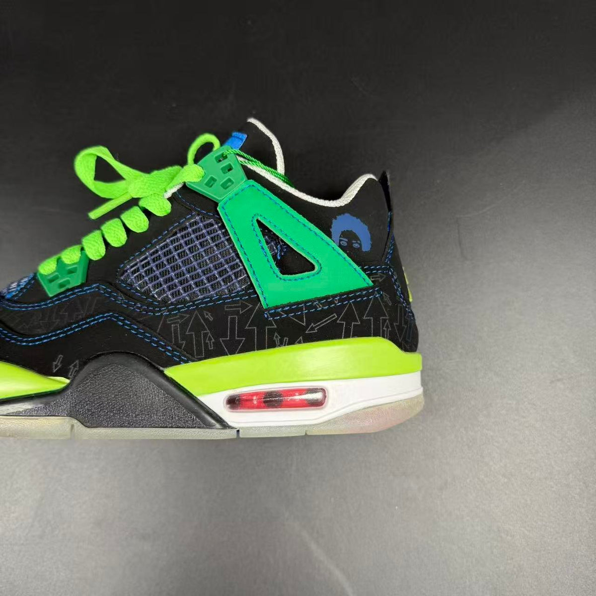 JORDAN 4
