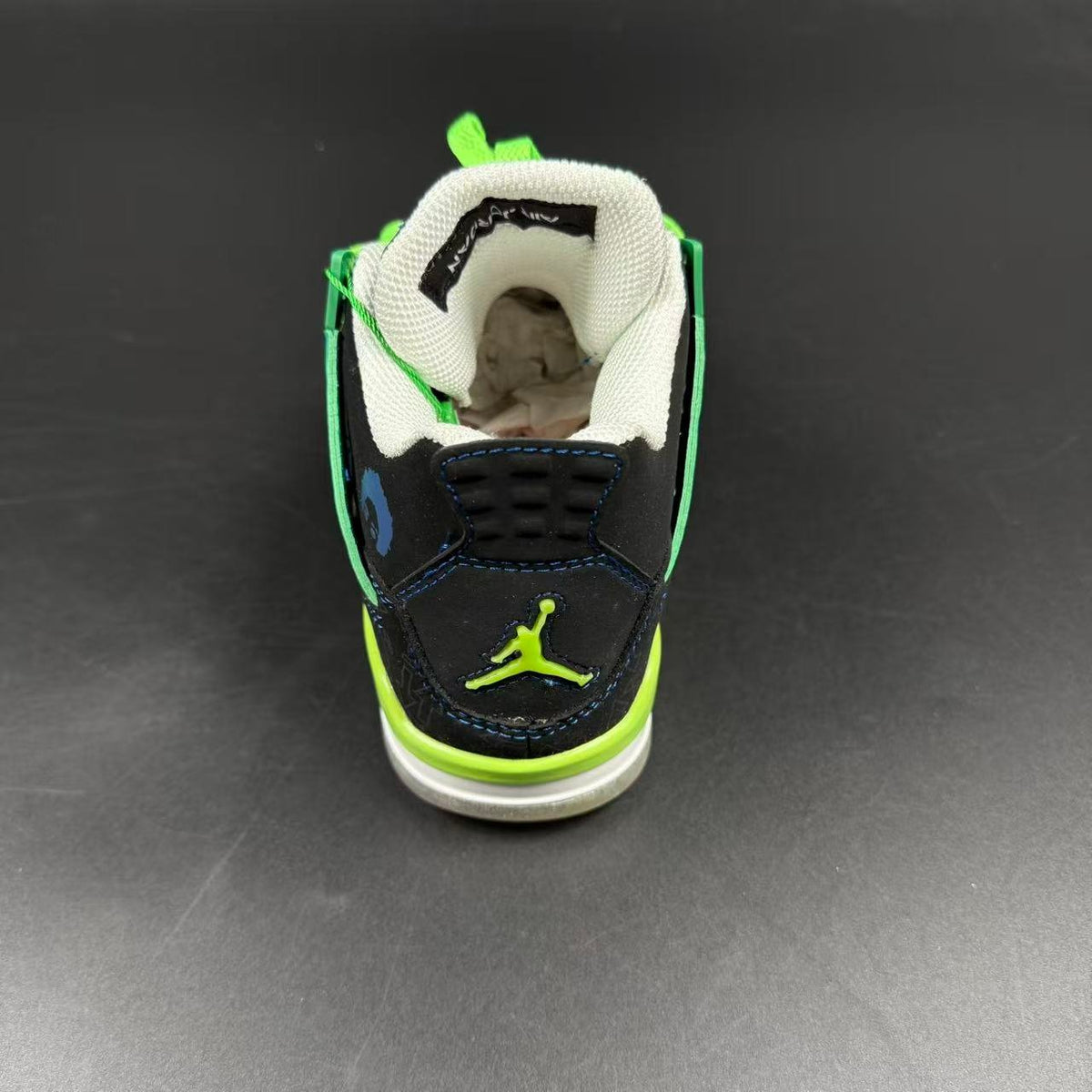 JORDAN 4