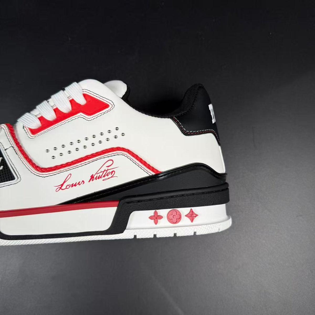 LV TRAINER