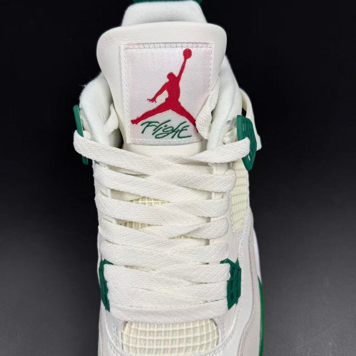 JORDAN 4