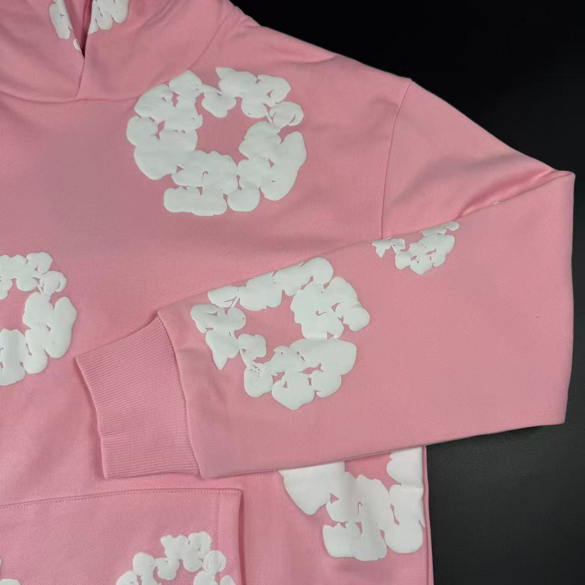 DENIM TEARS – Felpa con cappuccio rosa