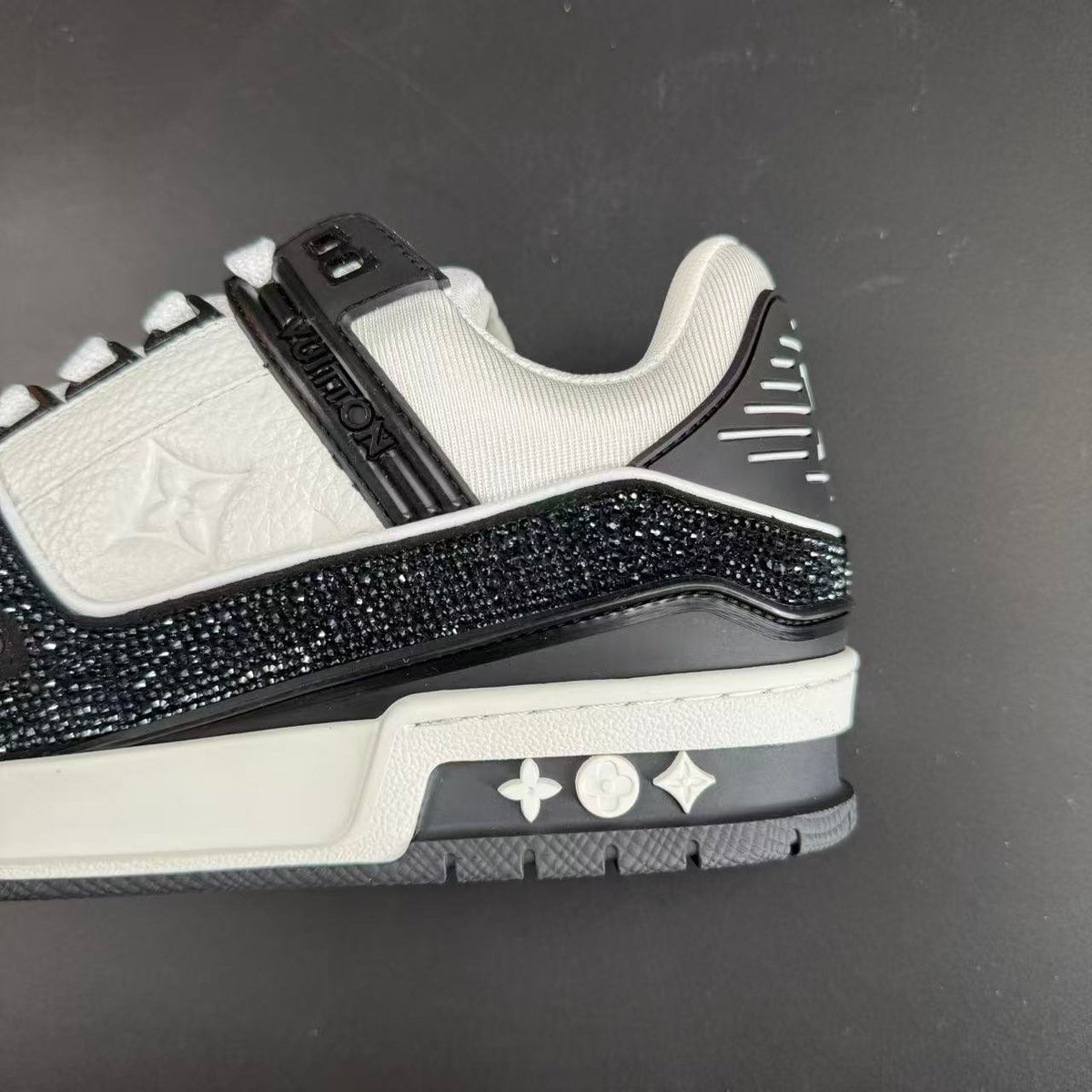 LV TRAINER
