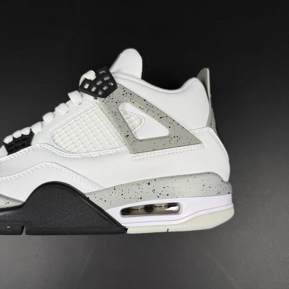 JORDAN 4
