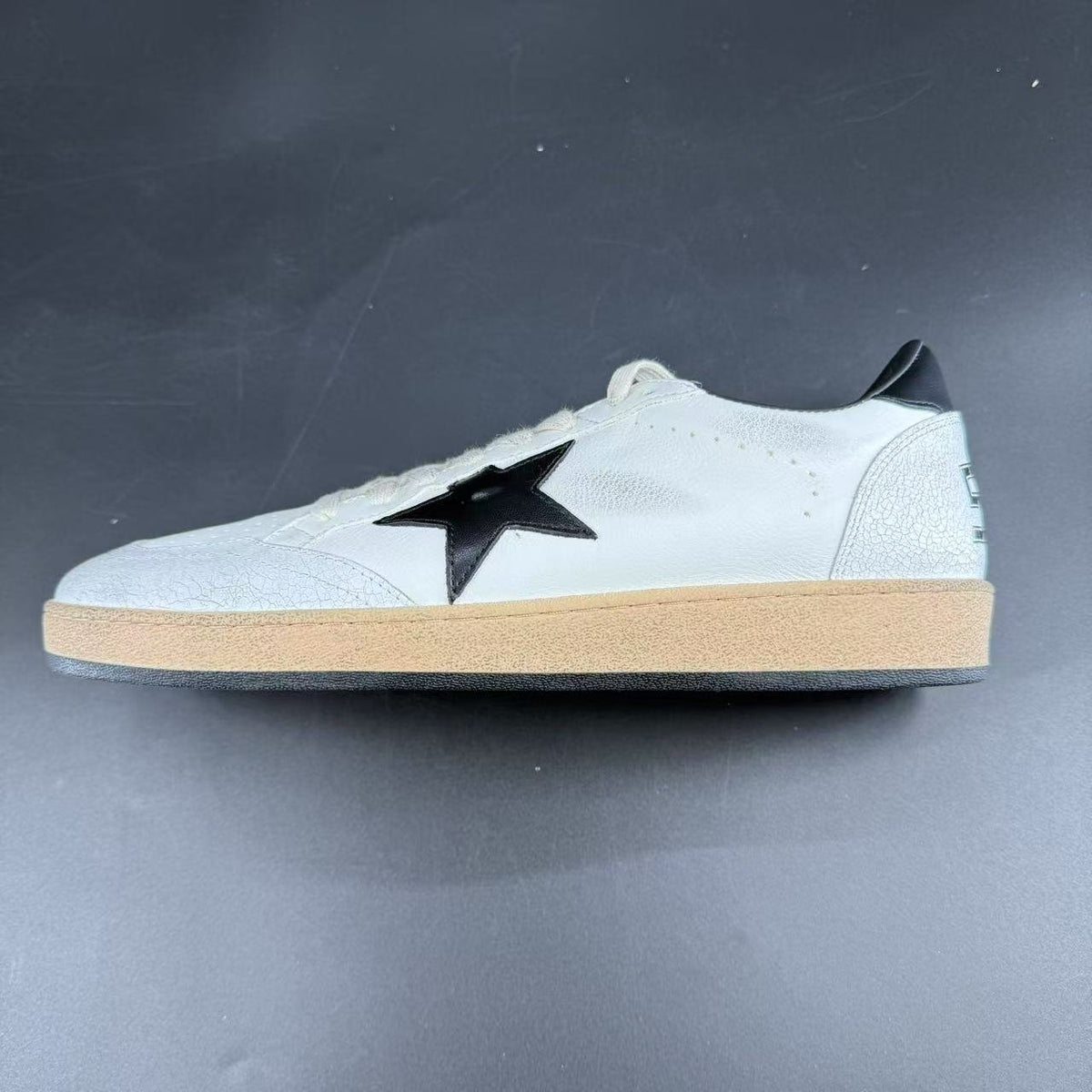 GOLDEN GOOSE