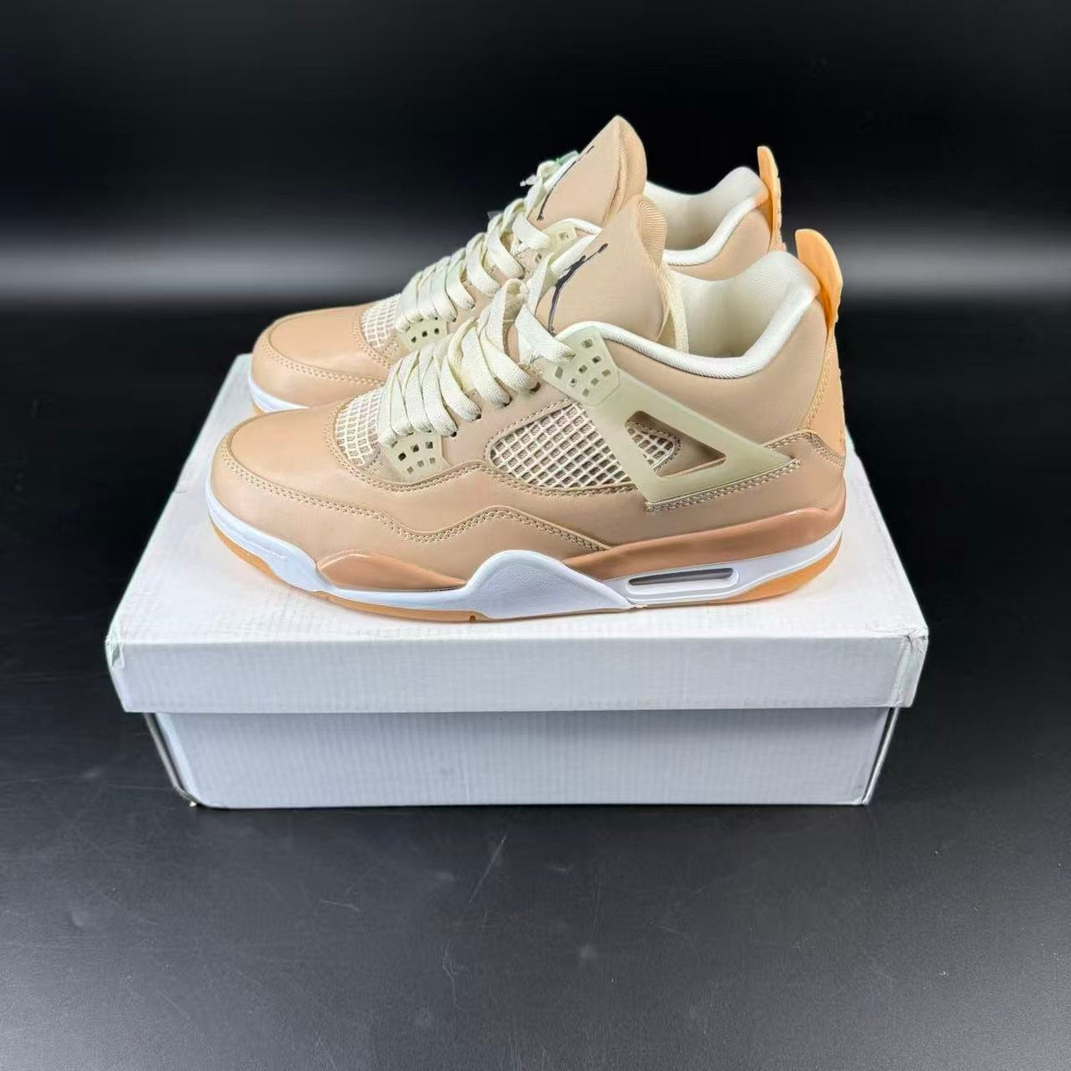 JORDAN 4