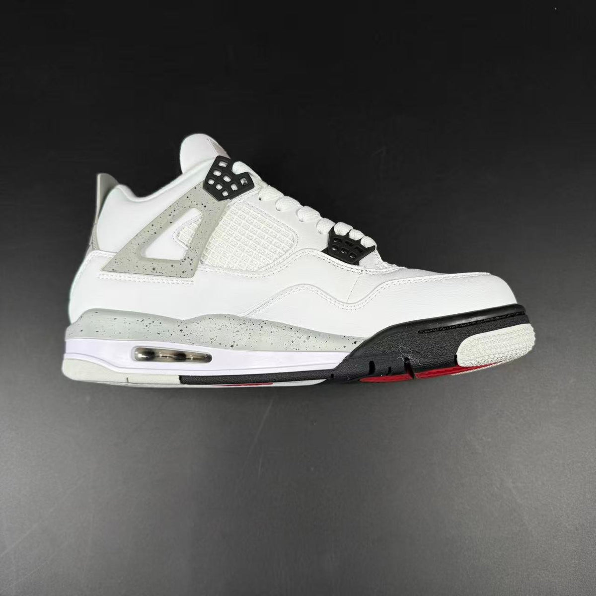 JORDAN 4