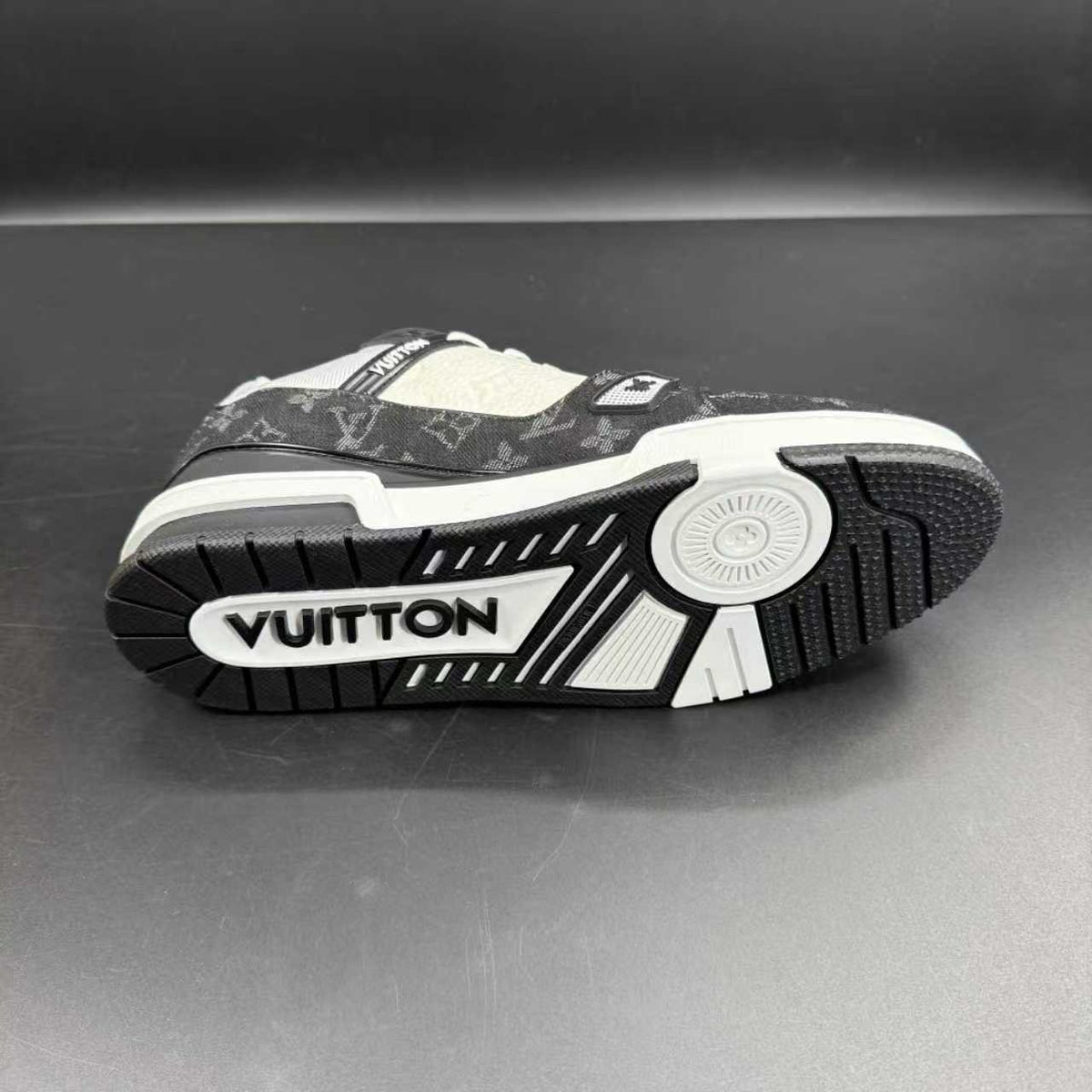 LV TRAINER
