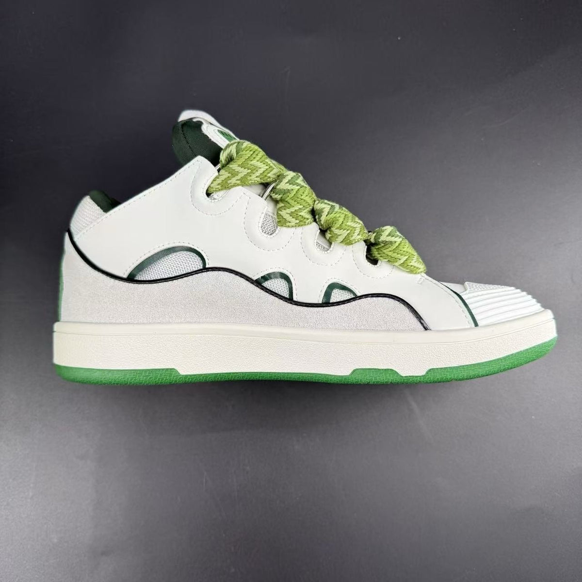 CURB SNEAKERS