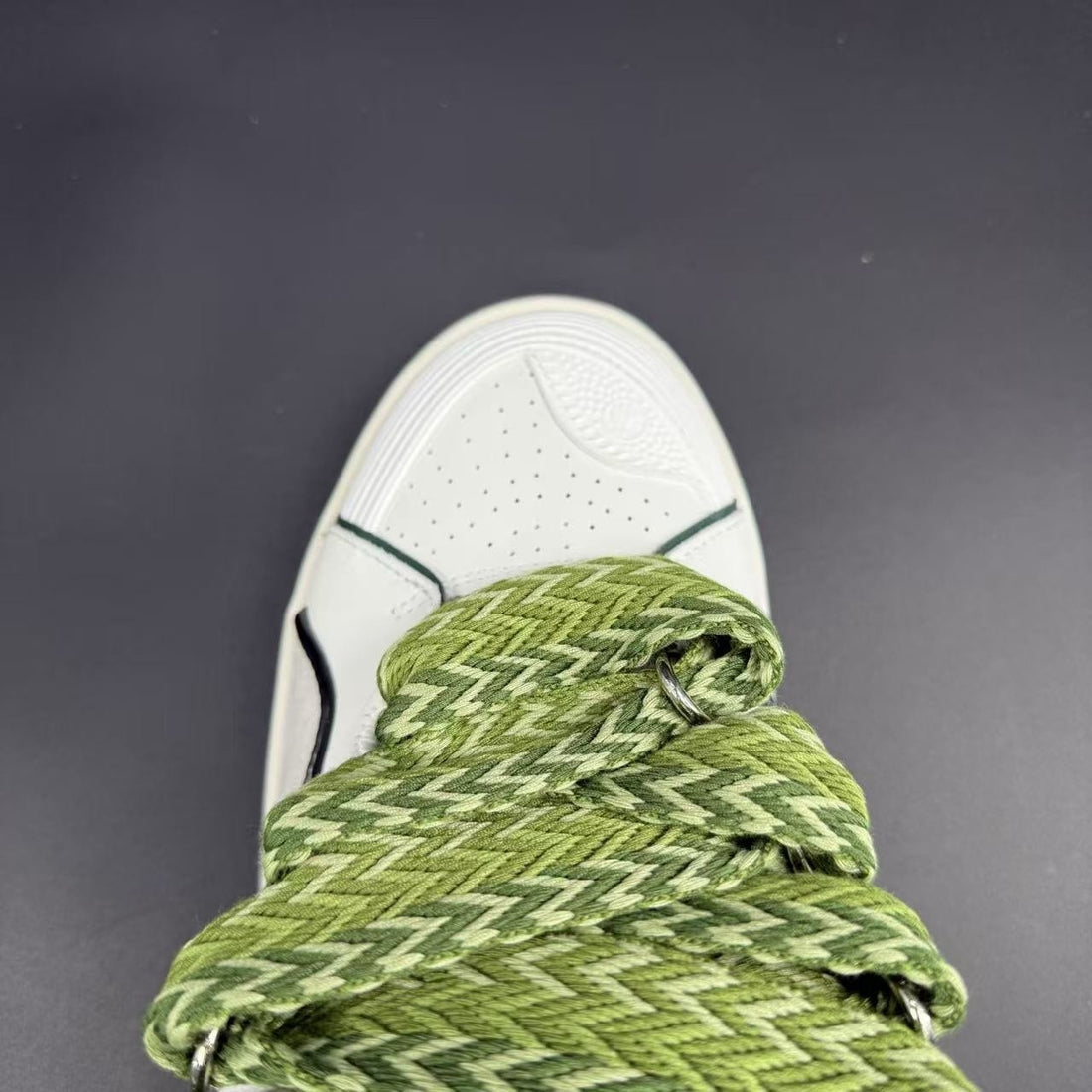 CURB SNEAKERS