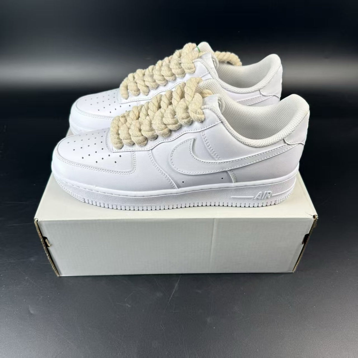 AF1