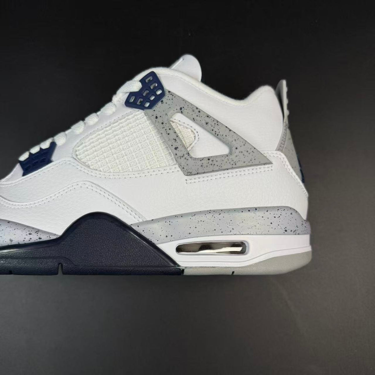JORDAN 4