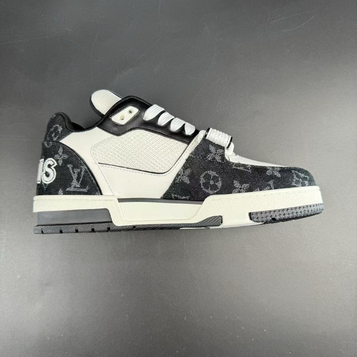 LV TRAINER