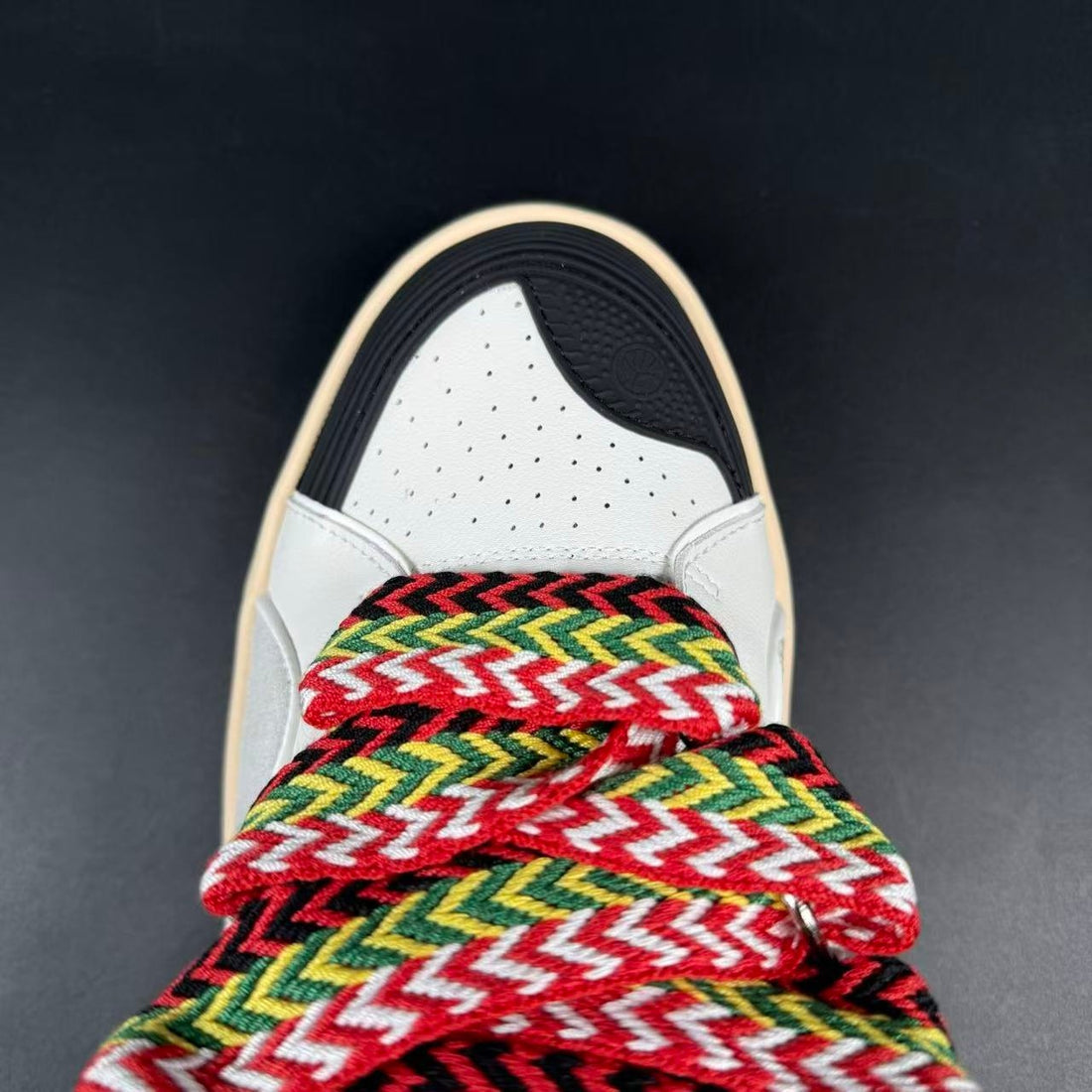 CURB SNEAKERS