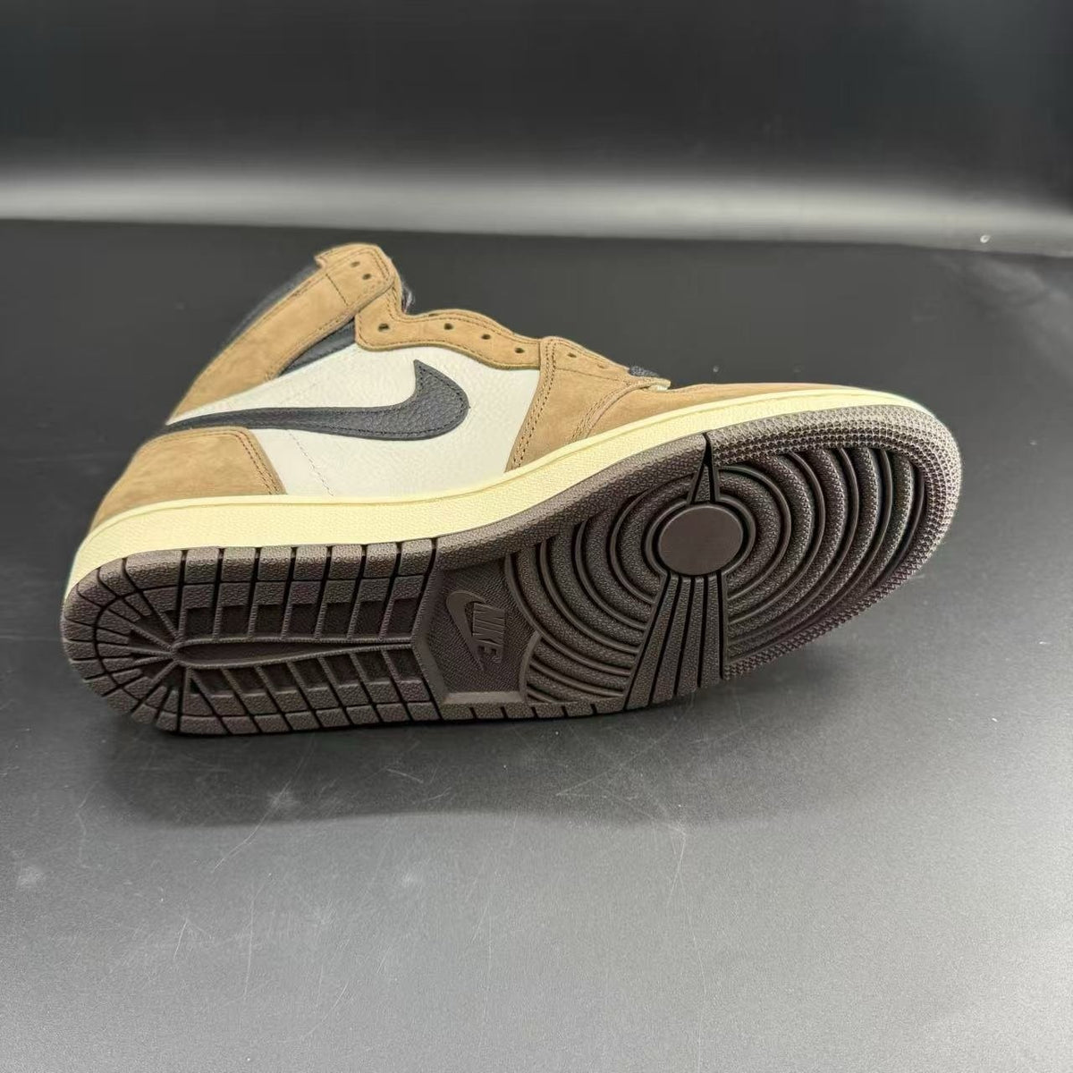 JORDAN 1