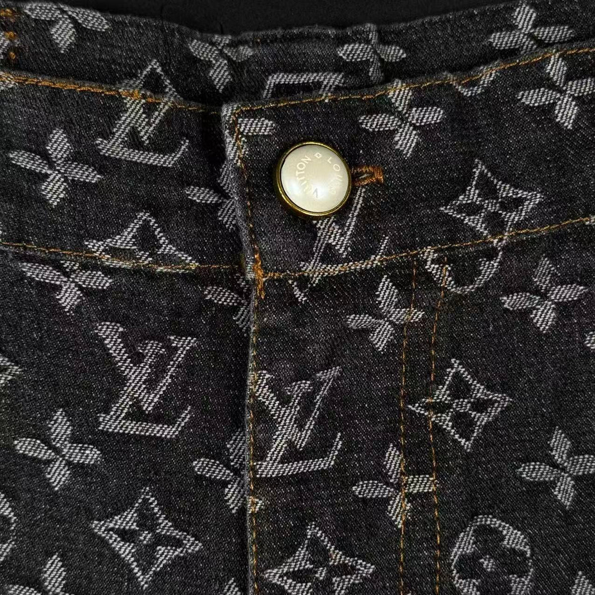COMPLETO DI JEANS