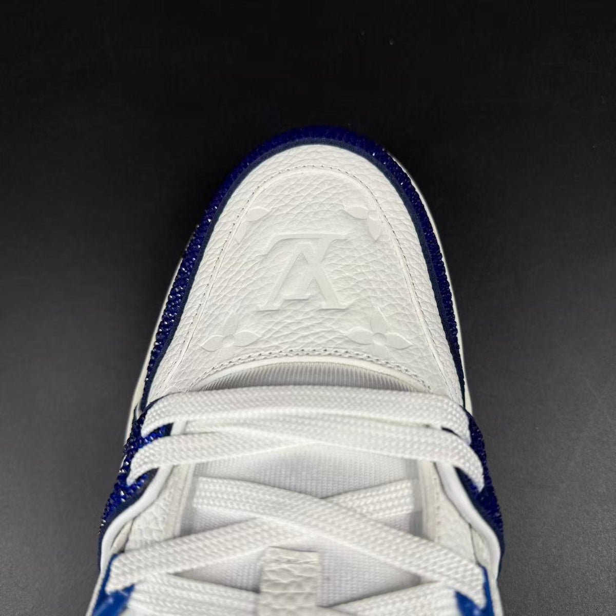 LV TRAINER