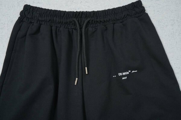 SHORTS OFF-W.