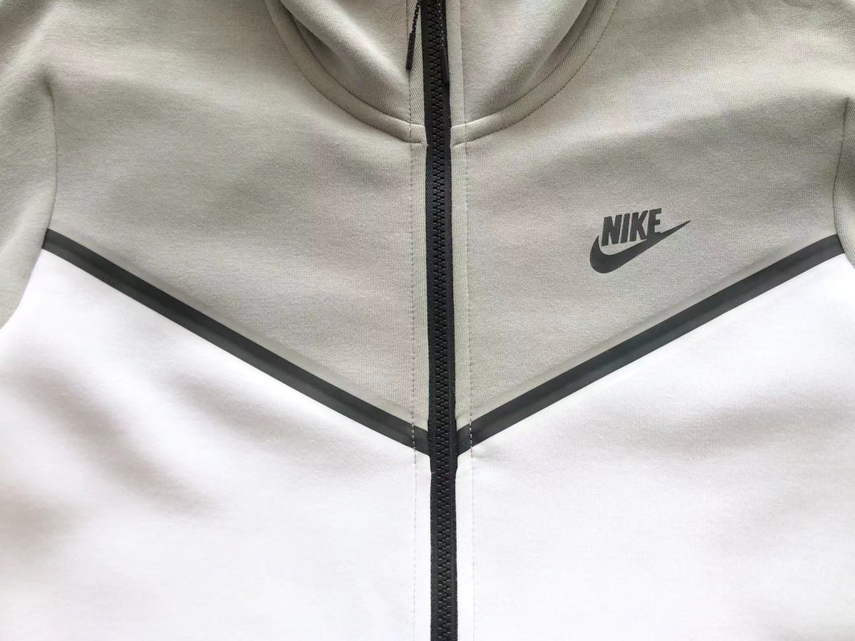 NK TECH FLEECE – GRIGIO/BIANCO (completo)