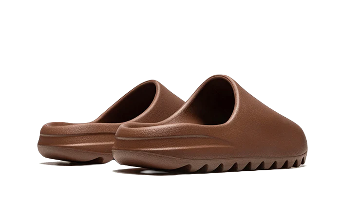 YEEZY SLIDE