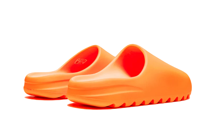 YEEZY SLIDE