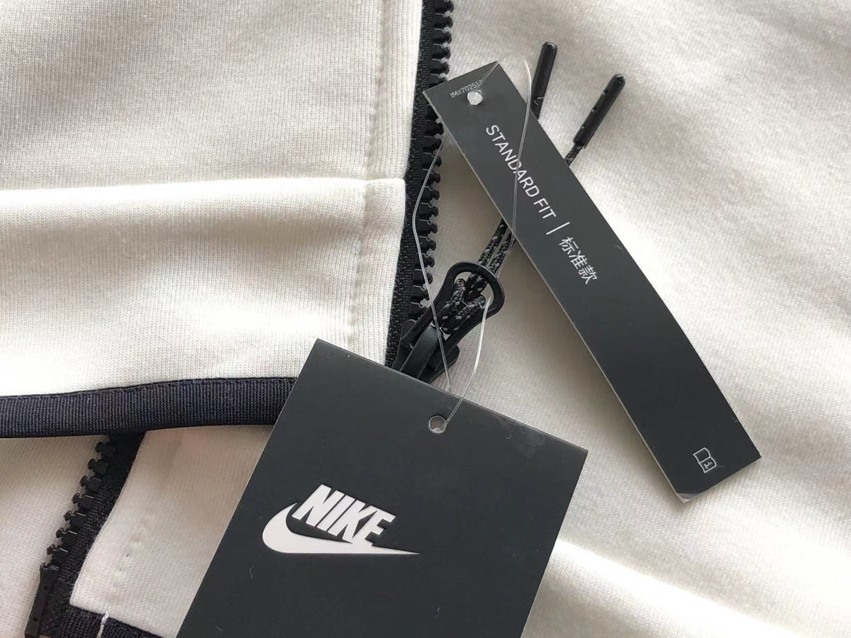 NK TECH FLEECE – BIANCO (completo)