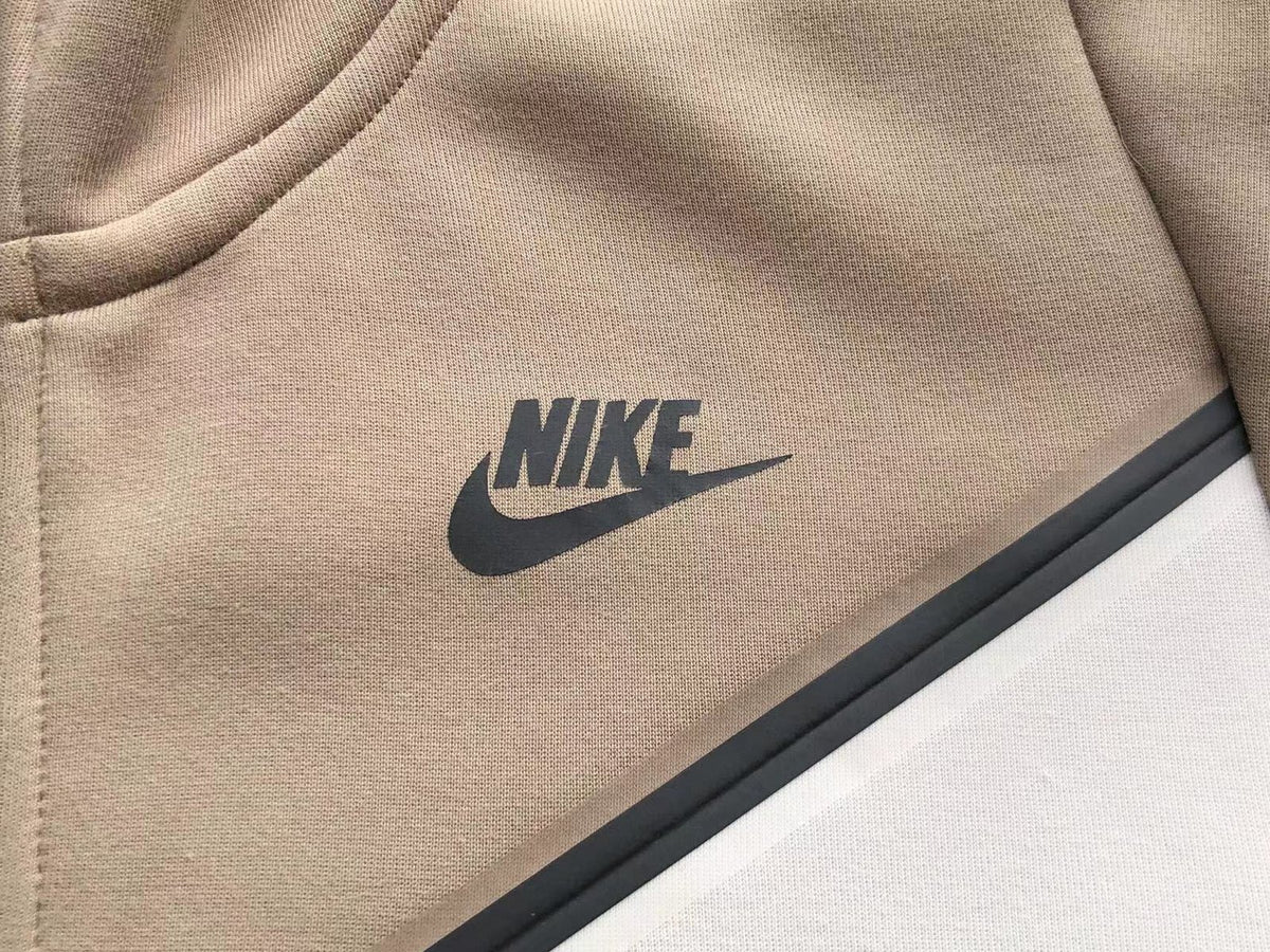 NK TECH FLEECE – MANDORLA MARRONE/BIANCO (completo)