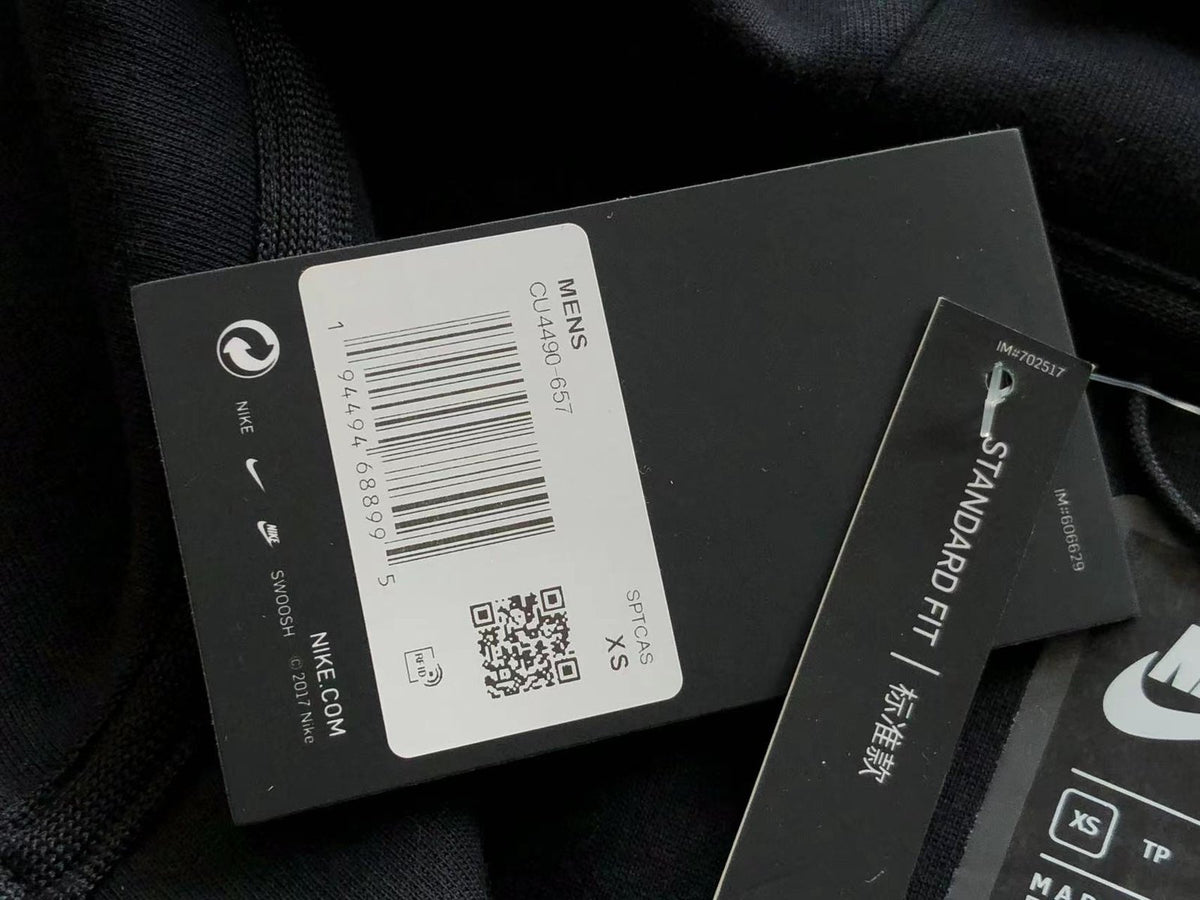 NK TECH FLEECE – NERO (completo)