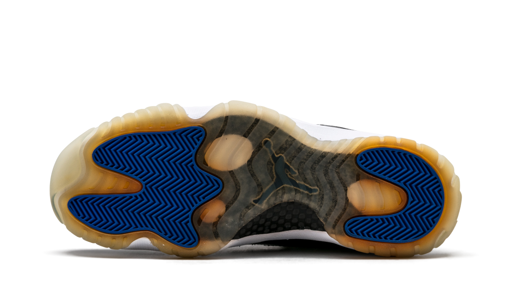 JORDAN 11